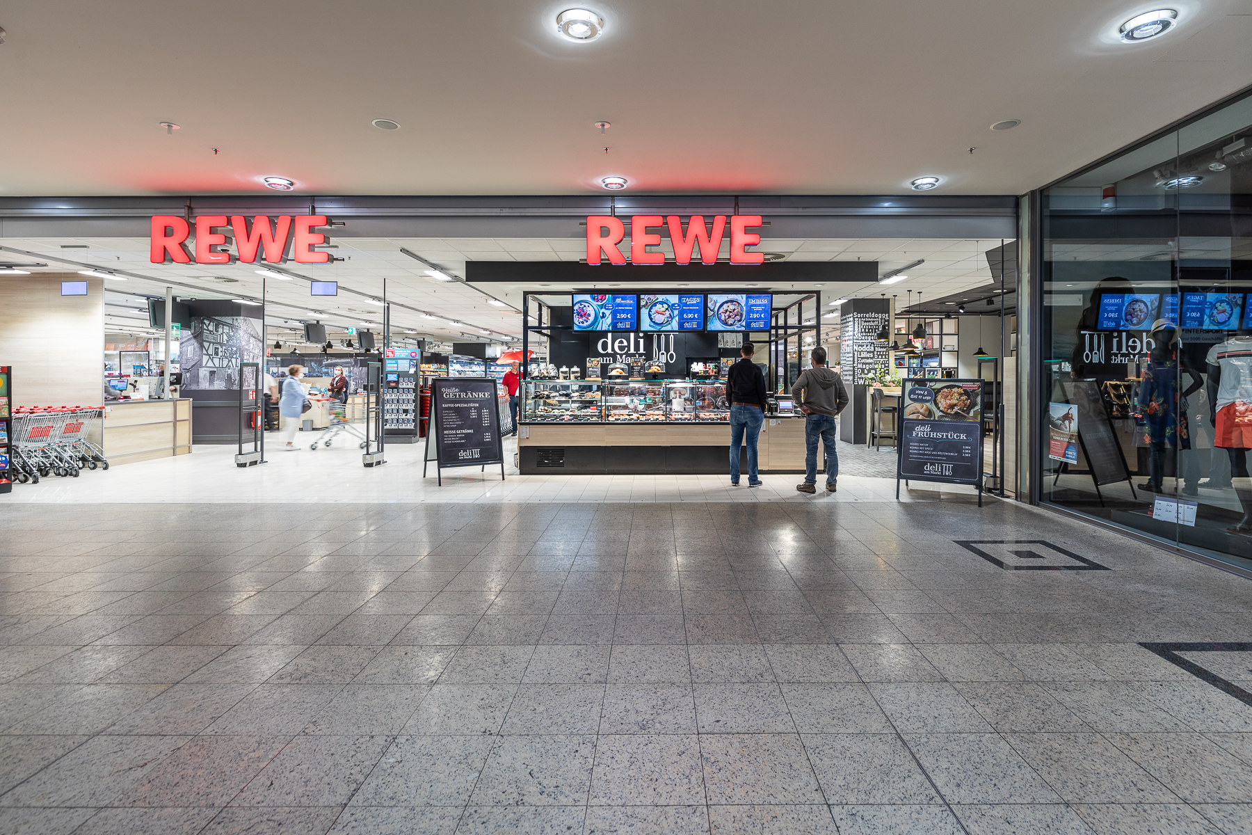 Eingangsbereich REWE-Markt Siegen City-Galerie